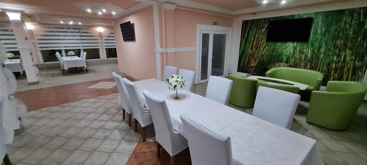Ljesevo Motel Bella מראה חיצוני תמונה