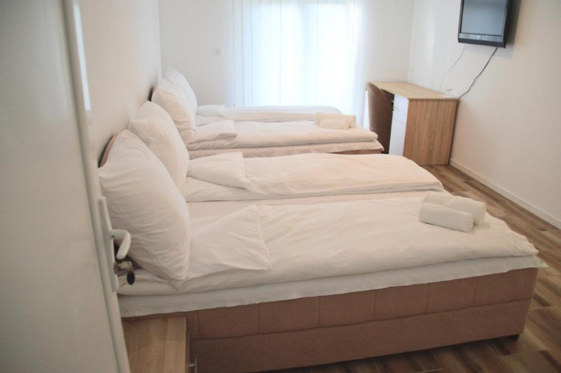 Ljesevo Motel Bella מראה חיצוני תמונה